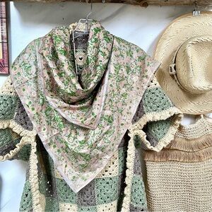 Pastel SILK dream Stunning boho enchanting floral Scarf/wrap w prairie vibe